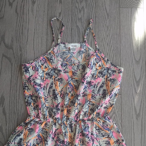 Beautiful romper by sans Souci🌼🌼🌸 - Picture 2 of 9